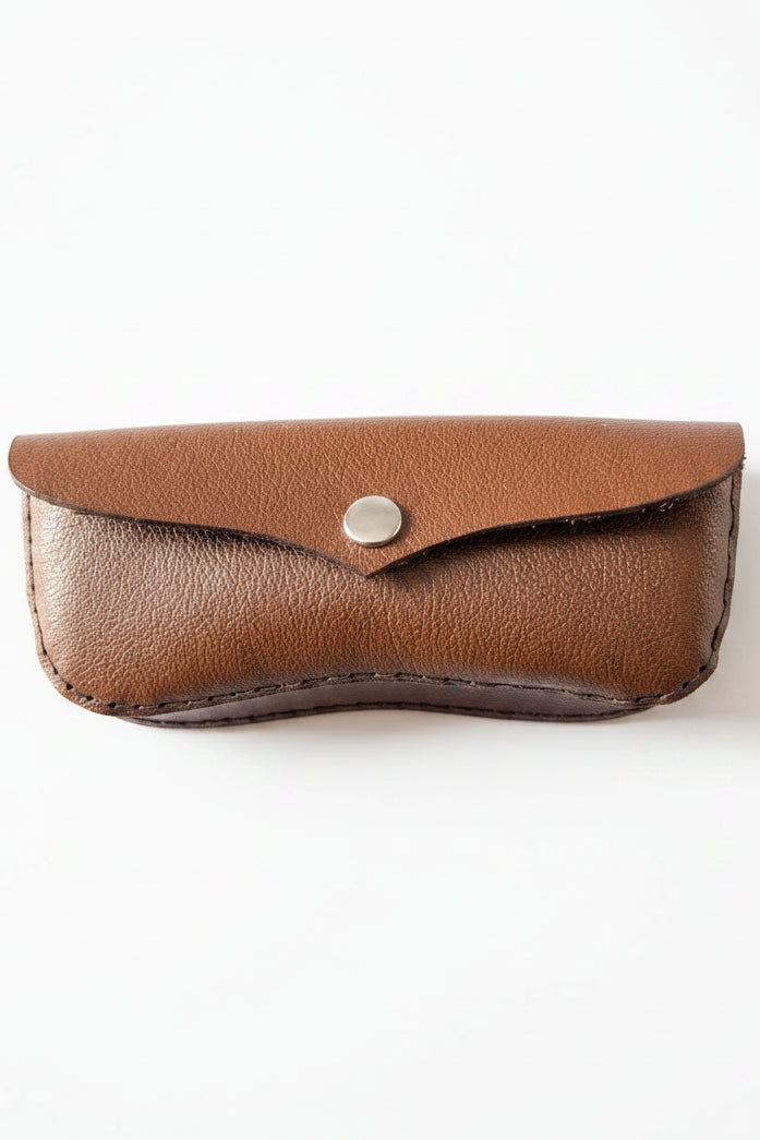 Glasses case, light brown pebble leather.