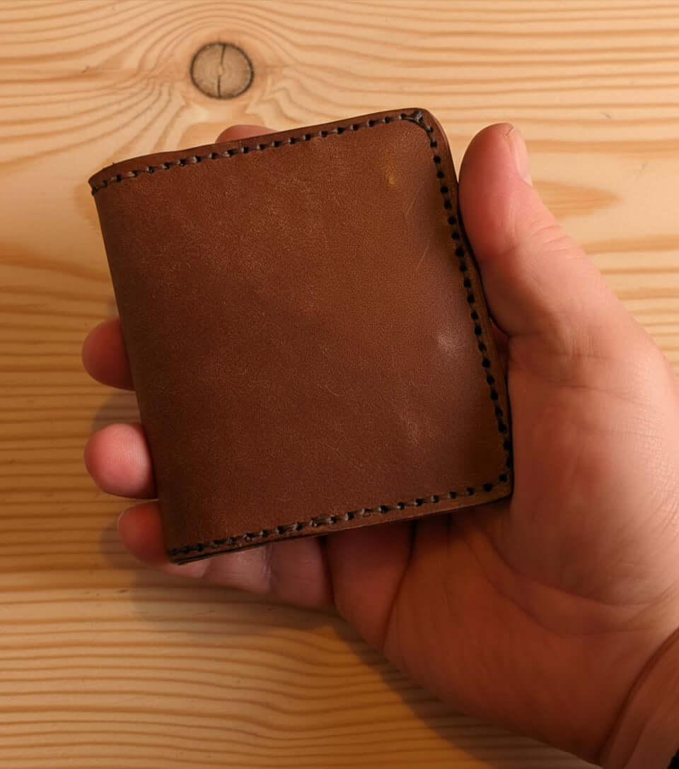 6 Pocket Bi-Fold card cash wallet