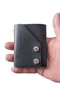 Compact Club wallet made of hand-dyed full-grain leather holding up to five cards and folded notes